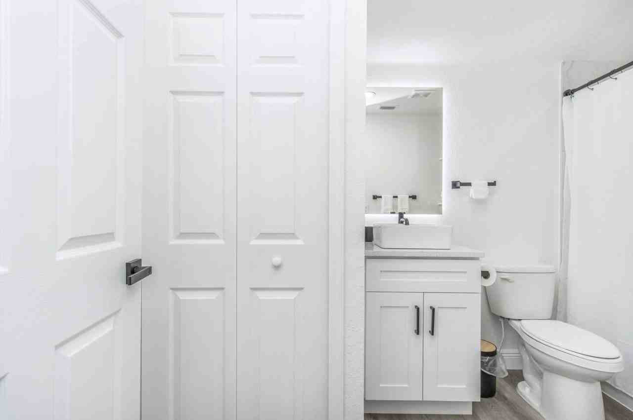 1606 N Habana Ave #B - Photo 6 of 13