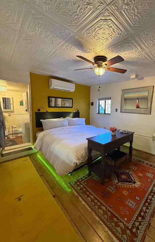 200 Polaco St - Photo 5 of 24