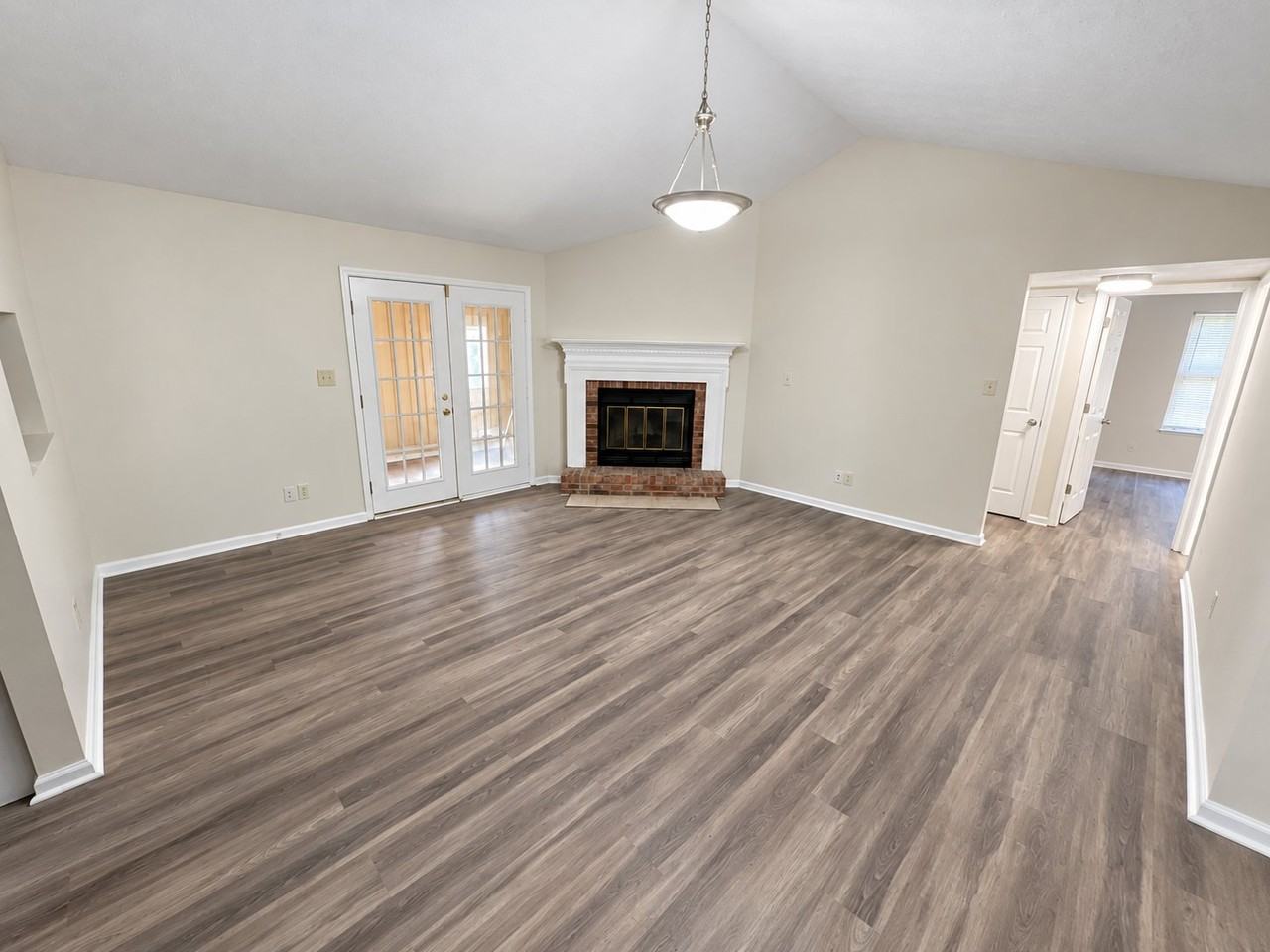 3705 Rome Ter - Photo 3 of 11