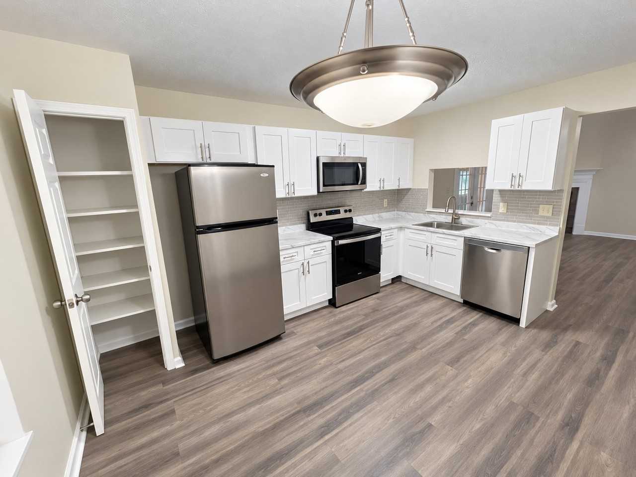 3705 Rome Ter - Photo 4 of 11