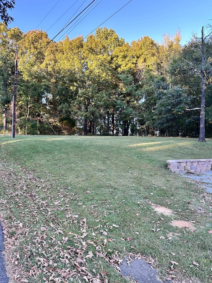 6880 Davis Rd - Photo 3 of 13