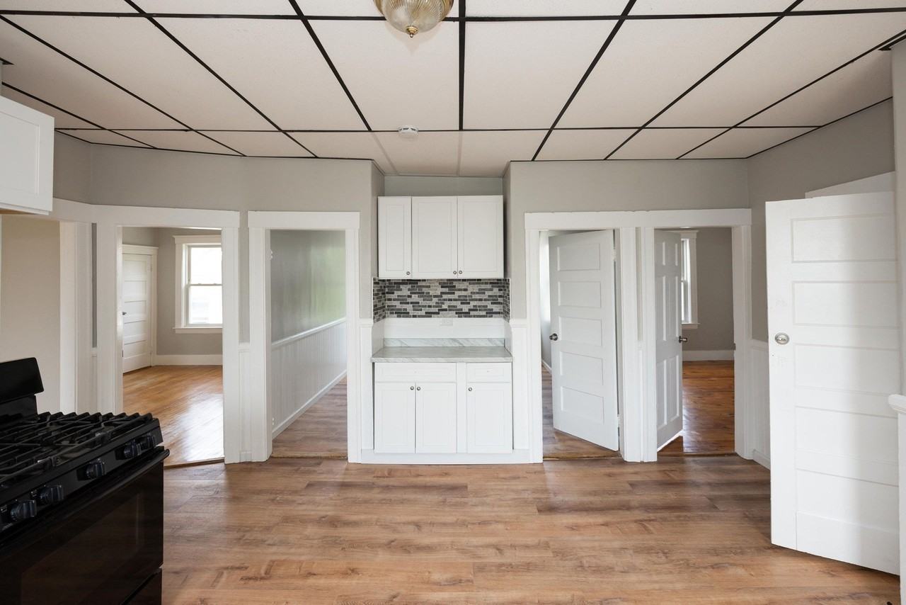 38 Everard St #1 - Photo 2 of 12