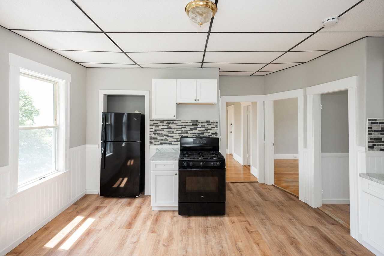 38 Everard St #1 - Photo 3 of 12