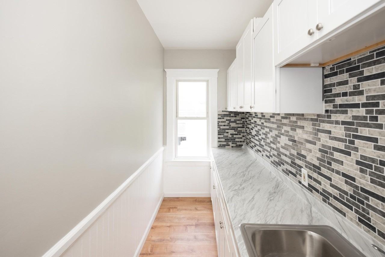 38 Everard St #1 - Photo 4 of 12