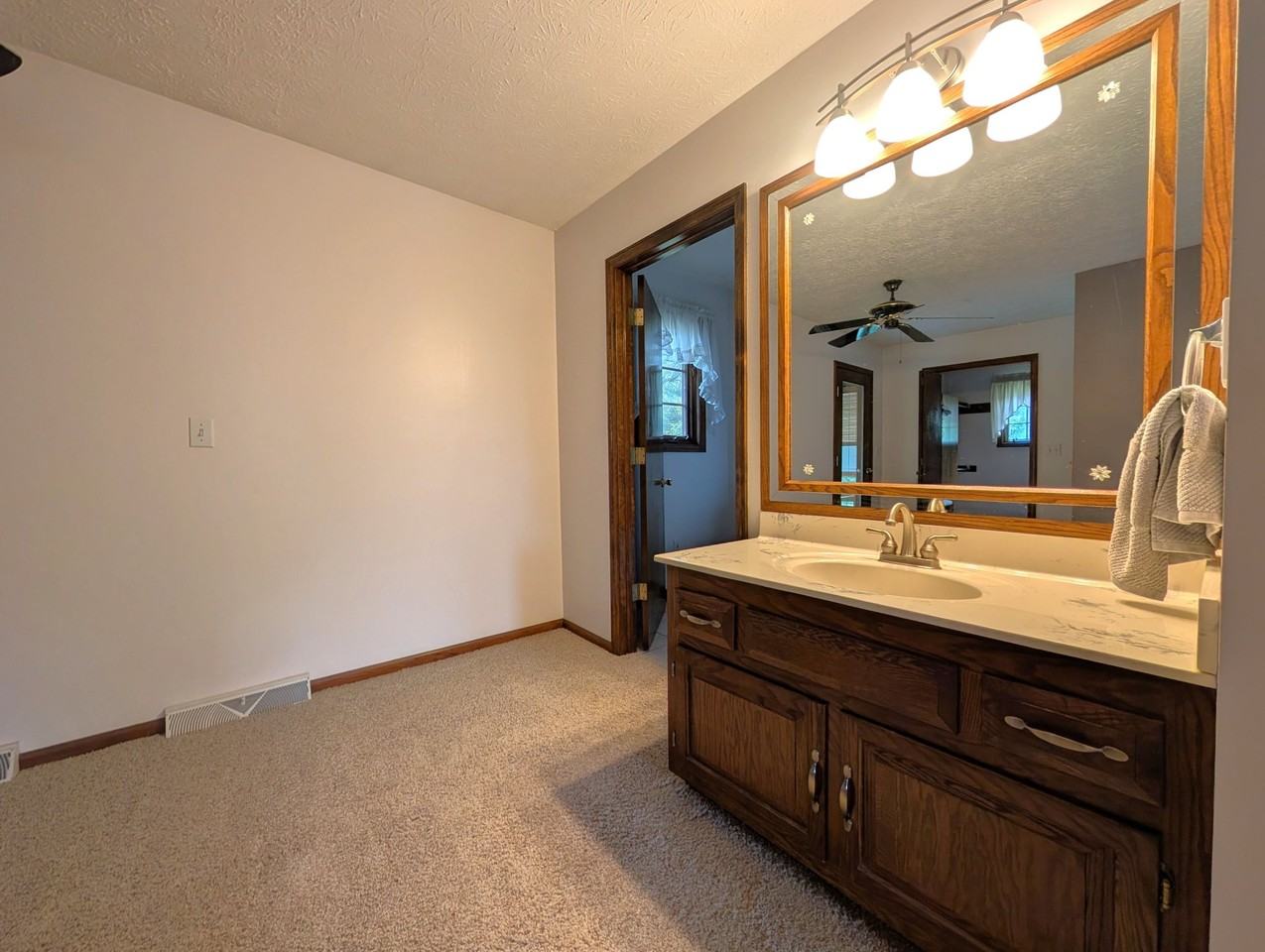 11531 Duncan Plains Rd - Photo 6 of 20