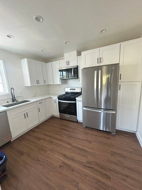 2413 California Ave - Photo 5 of 17
