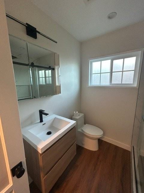 2413 California Ave - Photo 7 of 17