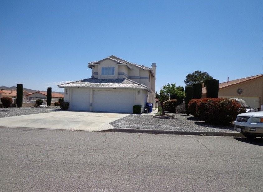 26223 Fleet Ln - Photo 3 of 10
