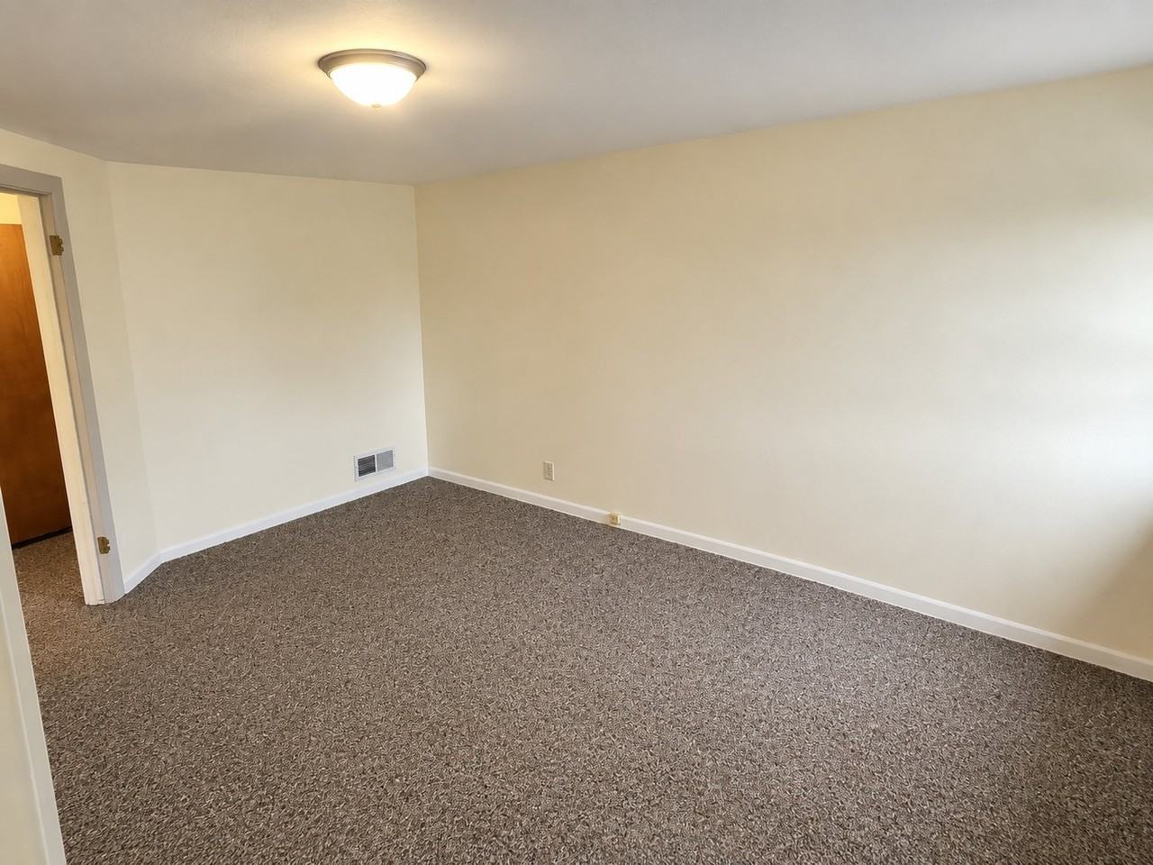 2605 18th Ave - Photo 2 of 18