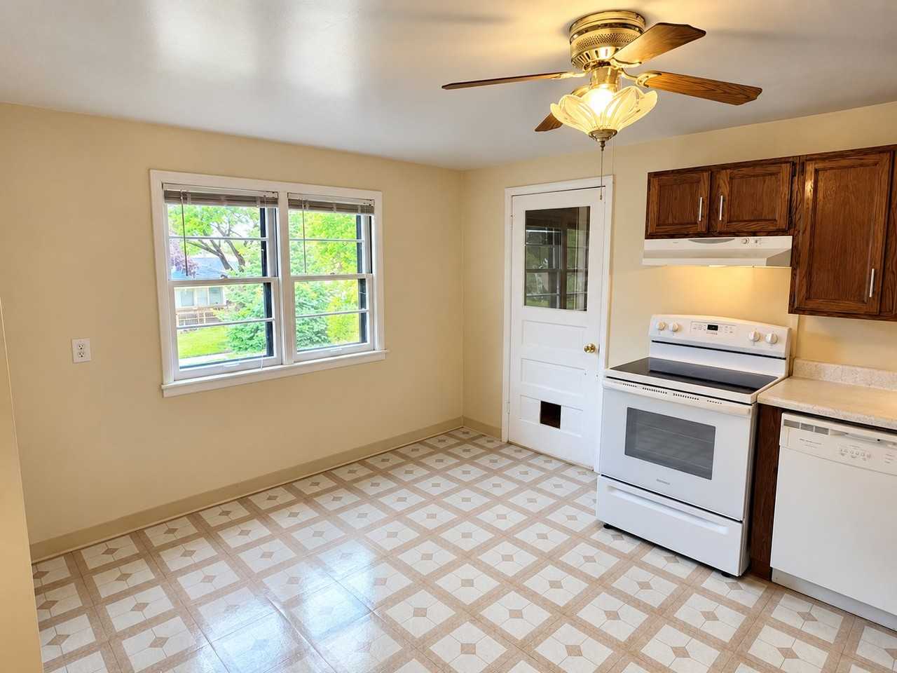 2605 18th Ave - Photo 5 of 18