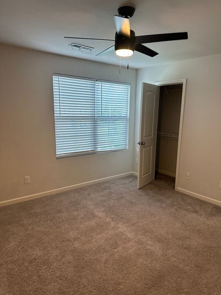 728 Quail Ln - Photo 3 of 20