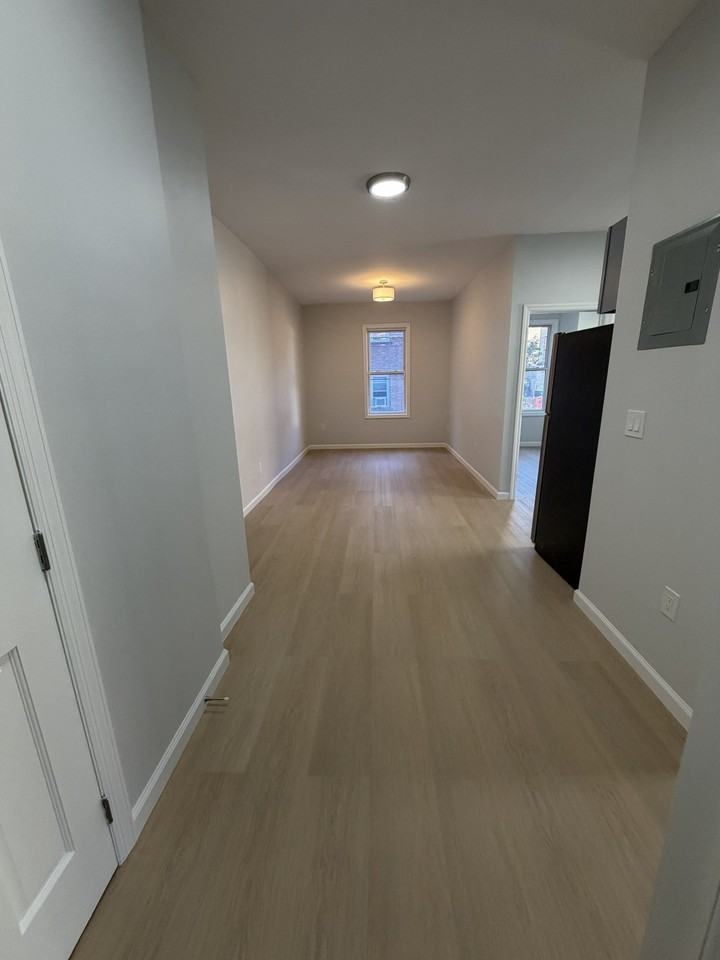 3521 Tryon Ave #4