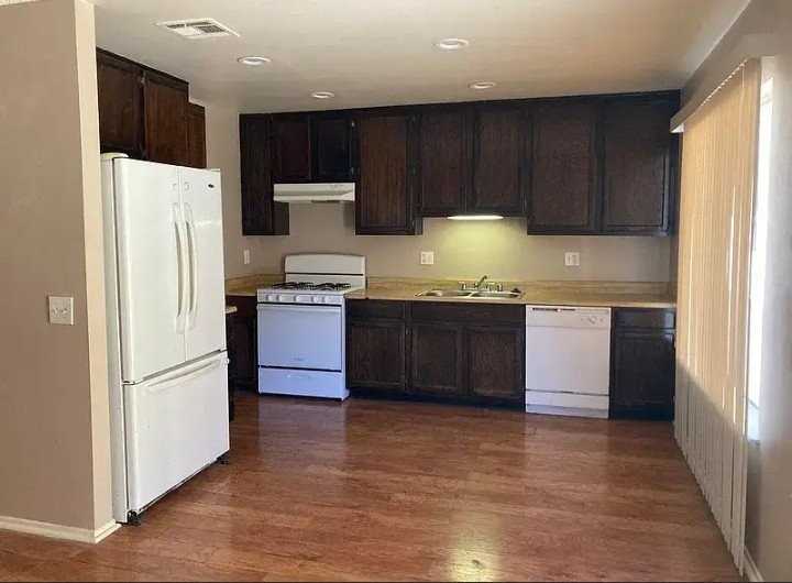 24390 Chippewa Trl - Photo 2 of 5