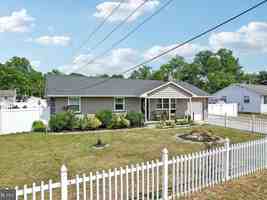 featured image of 1035 Swenlin Dr