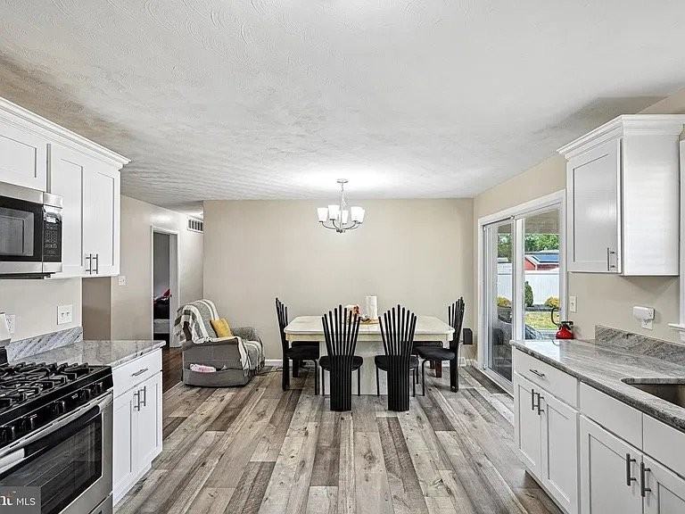 1035 Swenlin Dr - Photo 7 of 15
