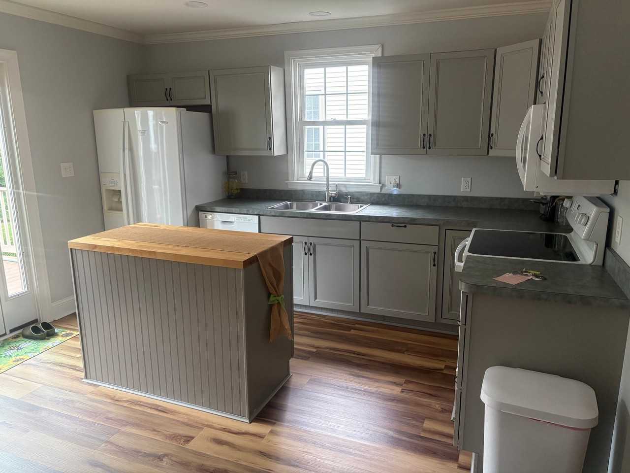 109 S Liberty St - Photo 4 of 8