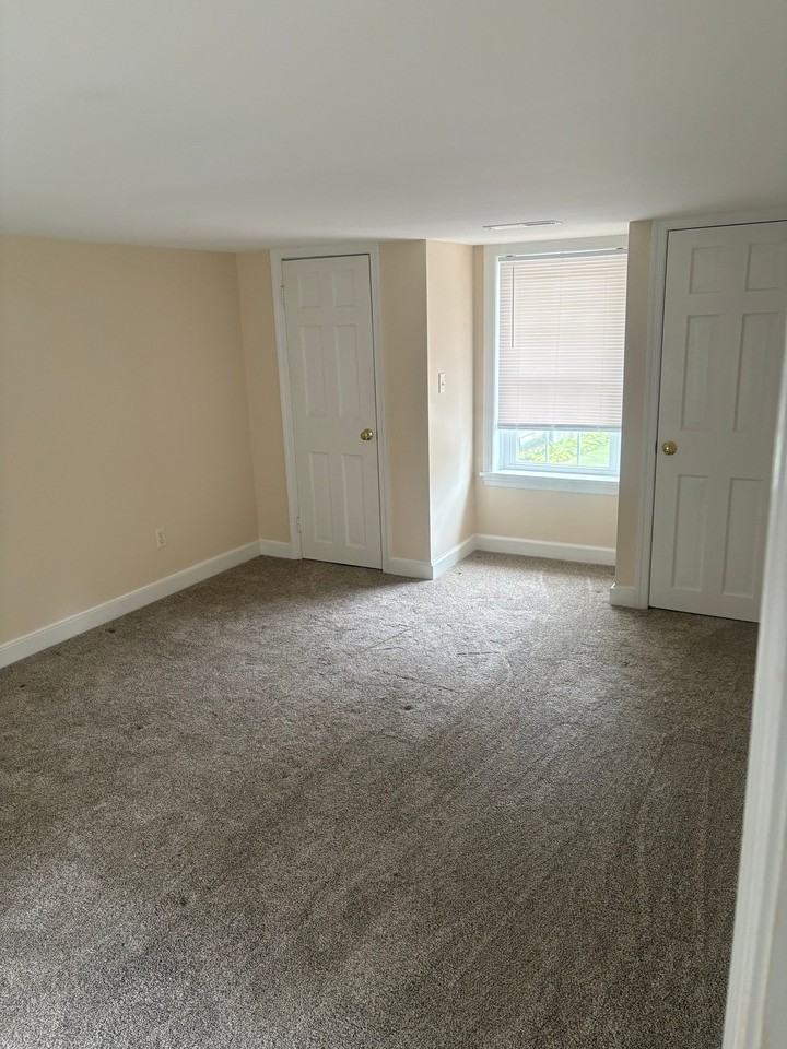 109 S Liberty St - Photo 7 of 8