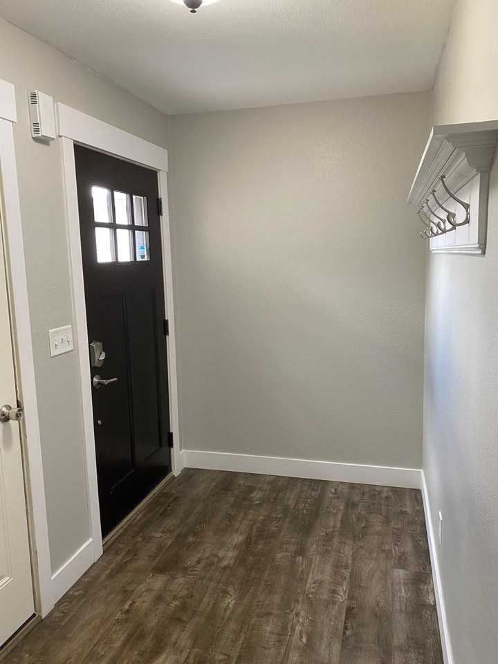 405 Rampart Dr - Photo 4 of 15