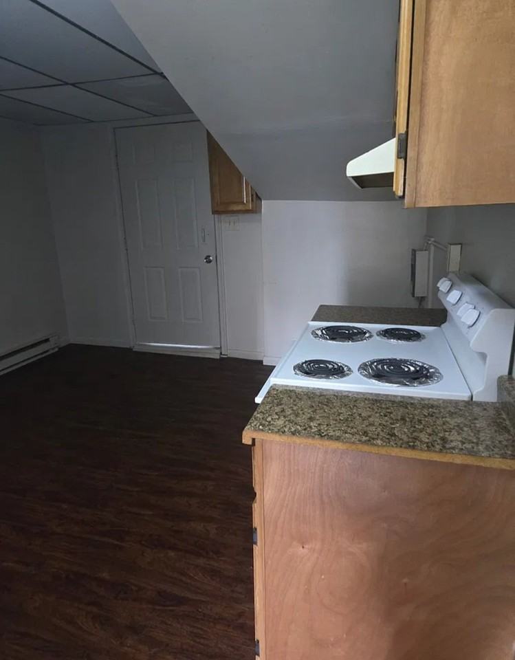 1015 Lehman St #D - Photo 2 of 8
