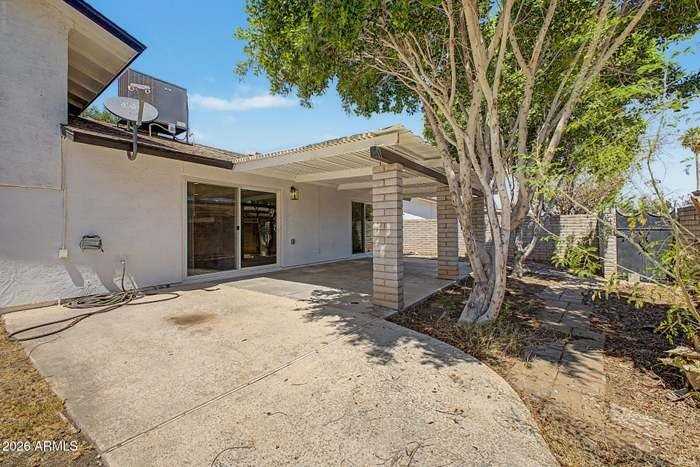 1403 E Minton Dr - Photo 3 of 20