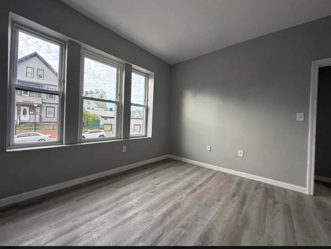 1597 Park St #1A - Photo 3 of 8