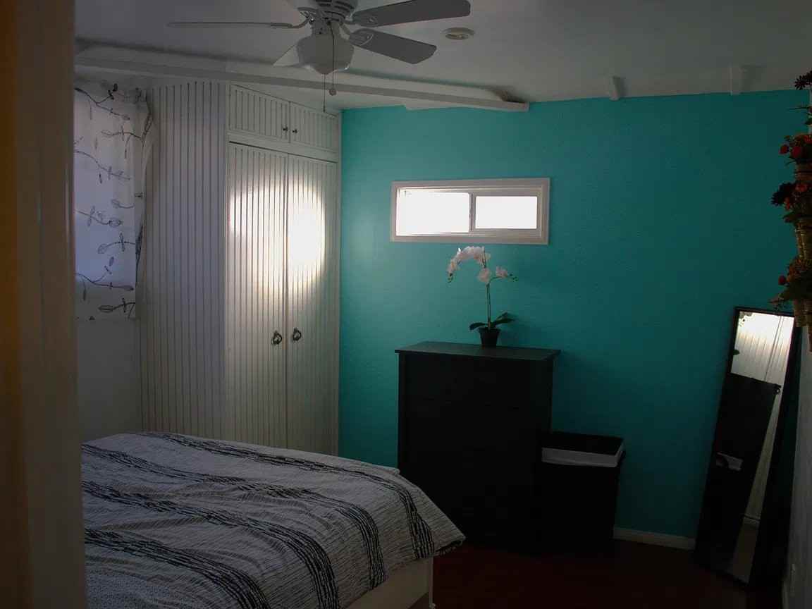 327 Benrud St - Photo 4 of 6