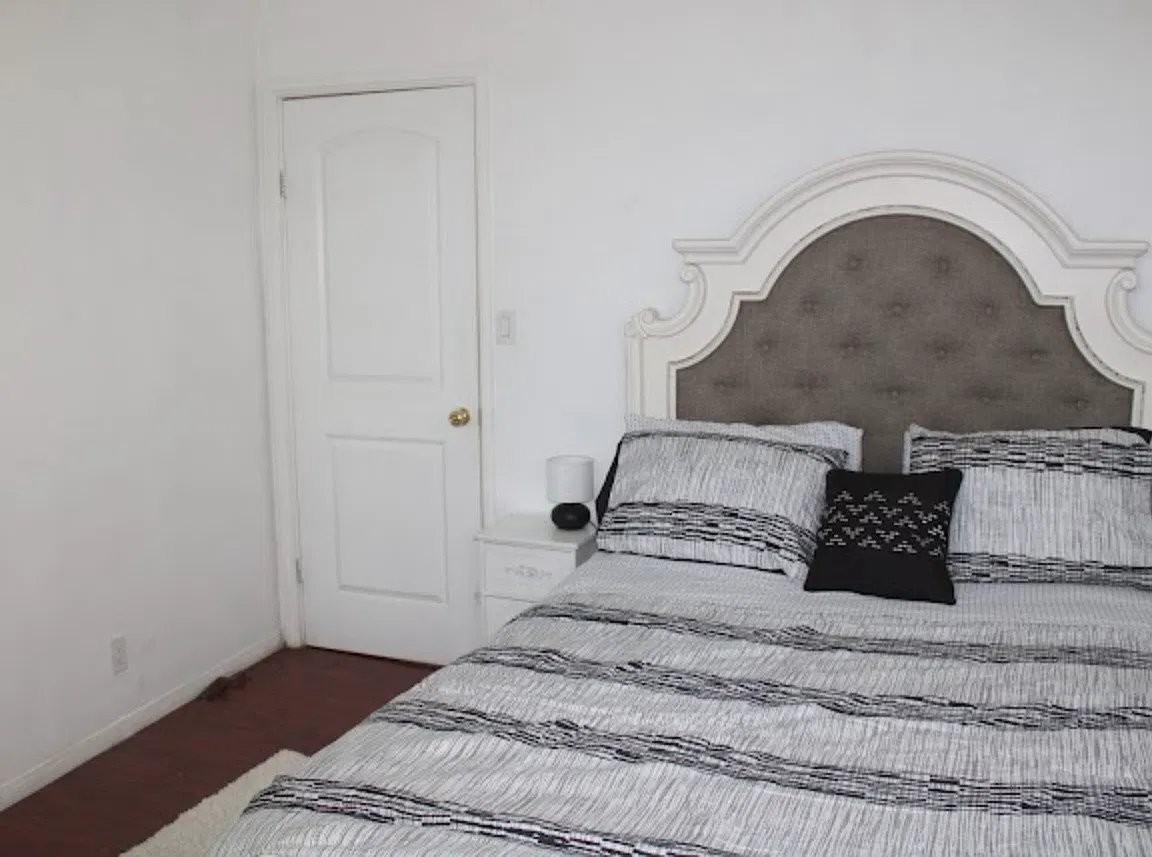 327 Benrud St - Photo 5 of 6