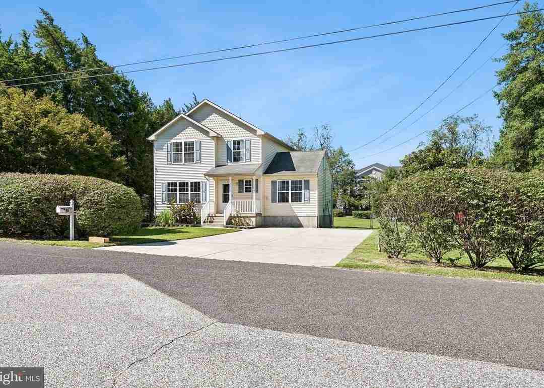 46 Evergreen Ave - Photo 2 of 26