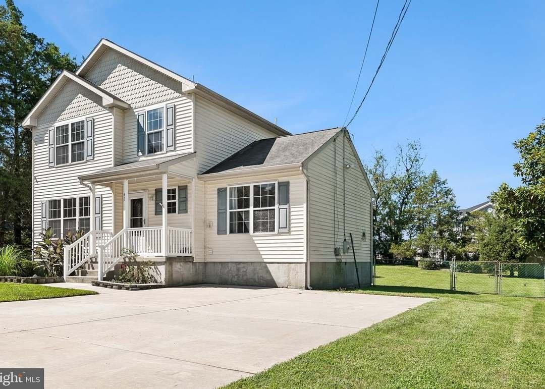 46 Evergreen Ave - Photo 3 of 26