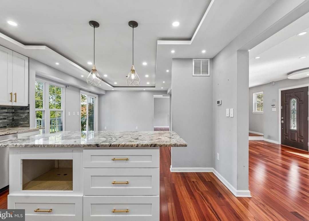 46 Evergreen Ave - Photo 6 of 26