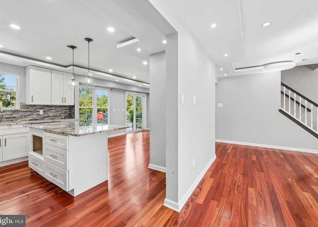 46 Evergreen Ave - Photo 7 of 26