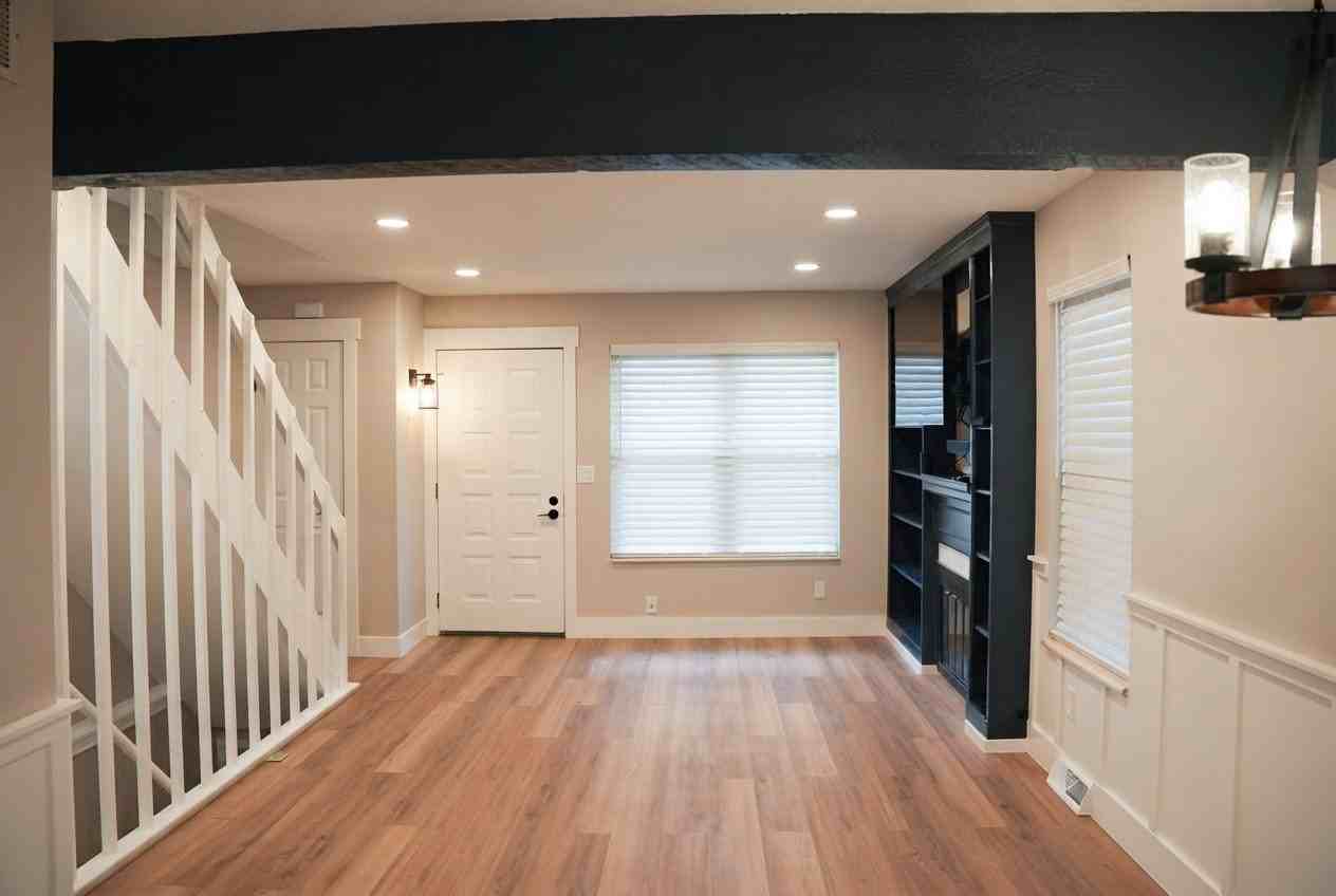 1531 S Owens St #21 - Photo 3 of 20