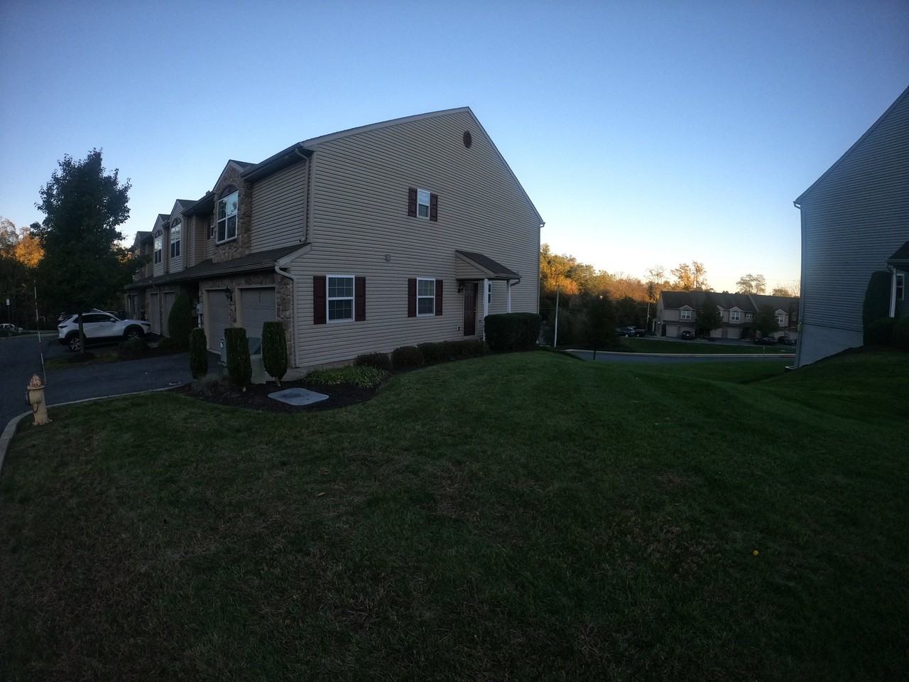207 Wooley Hollow Ct - Photo 2 of 20