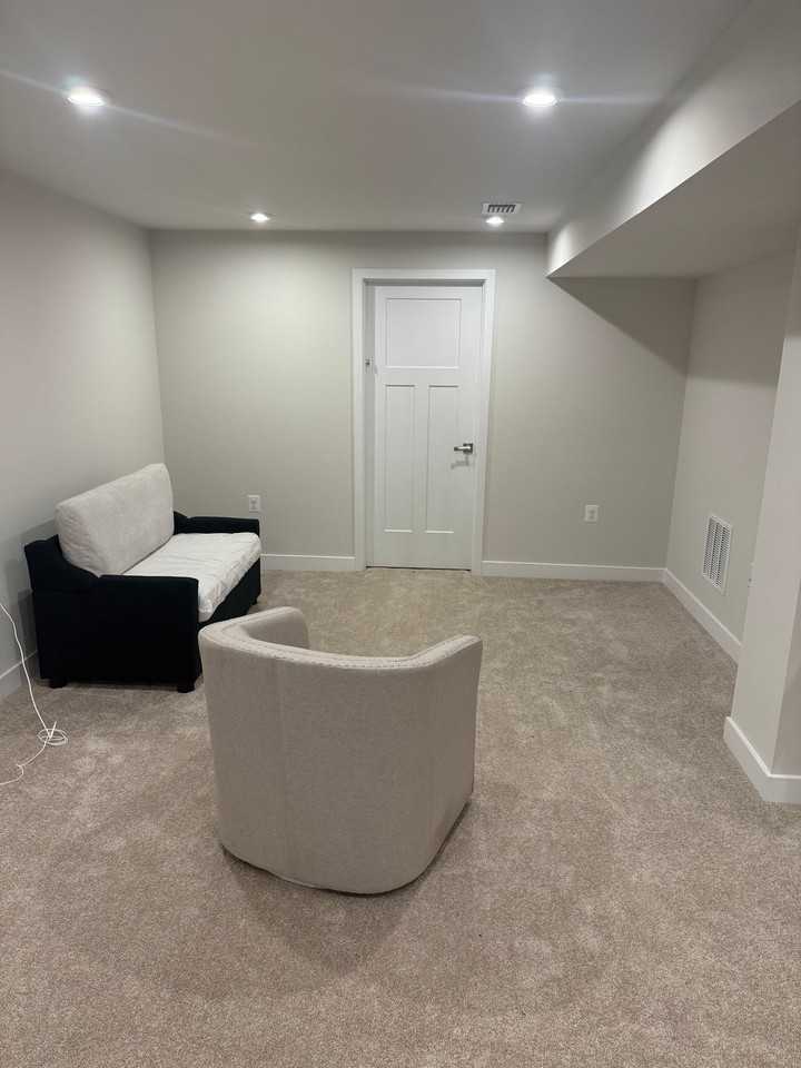 18423 Centennial Cir - Photo 4 of 17
