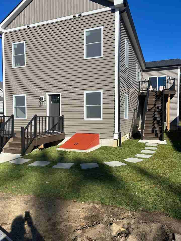 139 Elm St - Photo 2 of 10