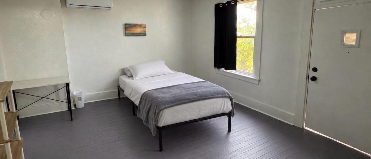 418 Park Ave #418B - Photo 2 of 7