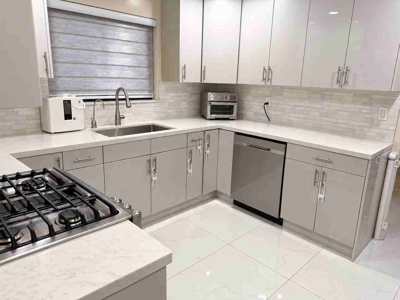 635 E Elmwood Ave #106 - Photo 3 of 14