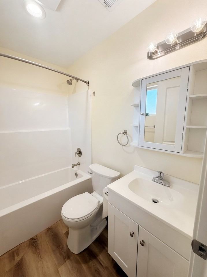 414 N 7th St #2 - Photo 3 of 10