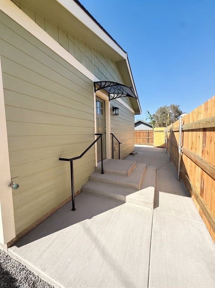 414 N 7th St #2 - Photo 7 of 10