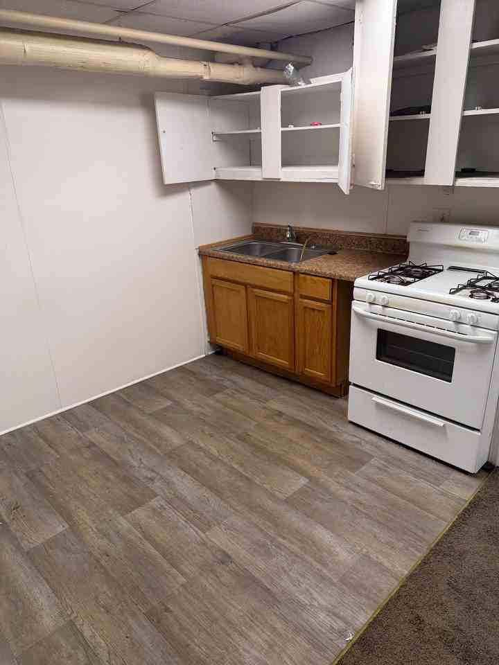 423 Washington St #4 - Photo 5 of 5
