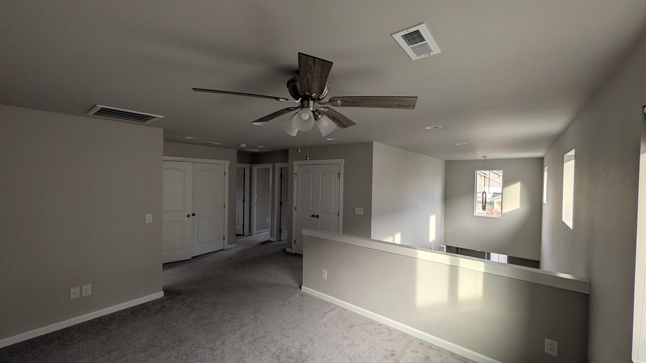 5107 Kenrick St Se - Photo 4 of 15