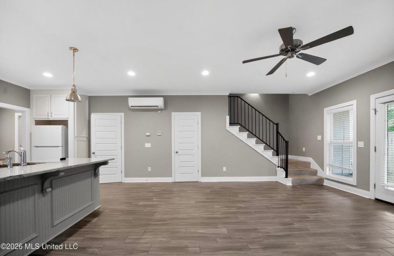 3513 N State St - Photo 3 of 21