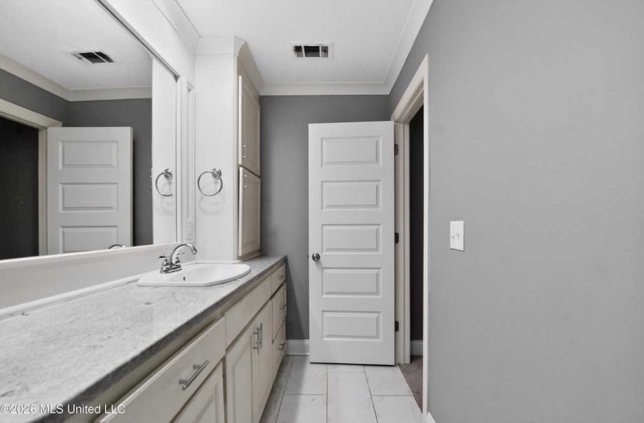 3513 N State St - Photo 7 of 21