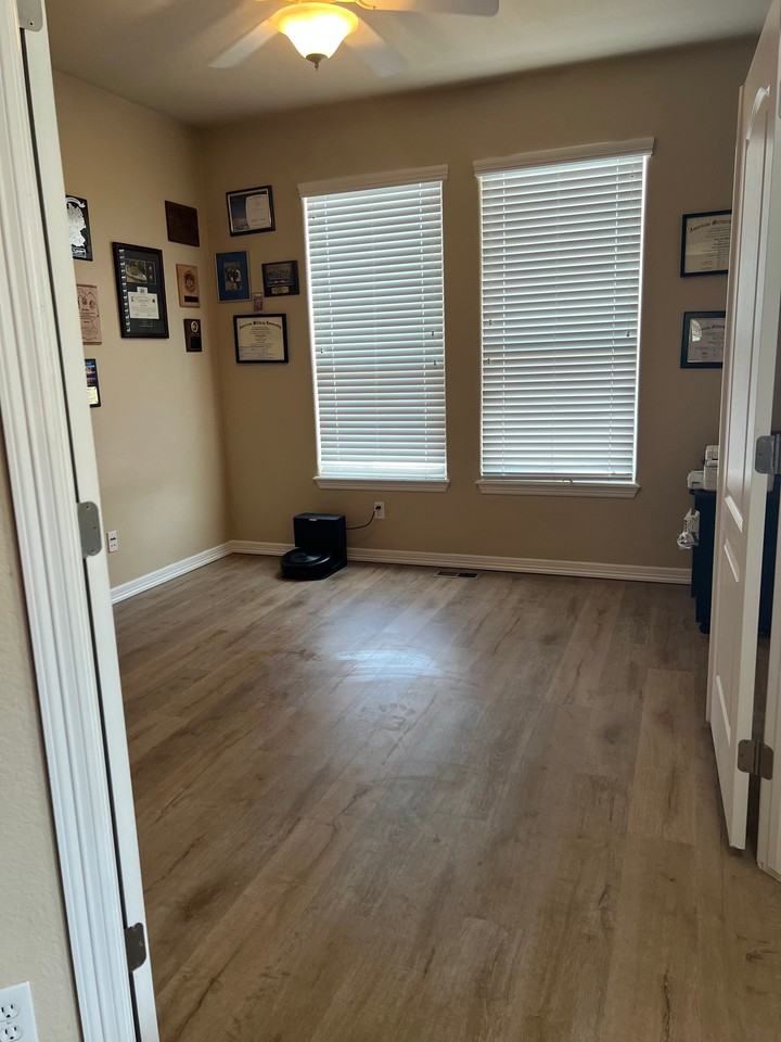 12744 Angelina Dr - Photo 5 of 8