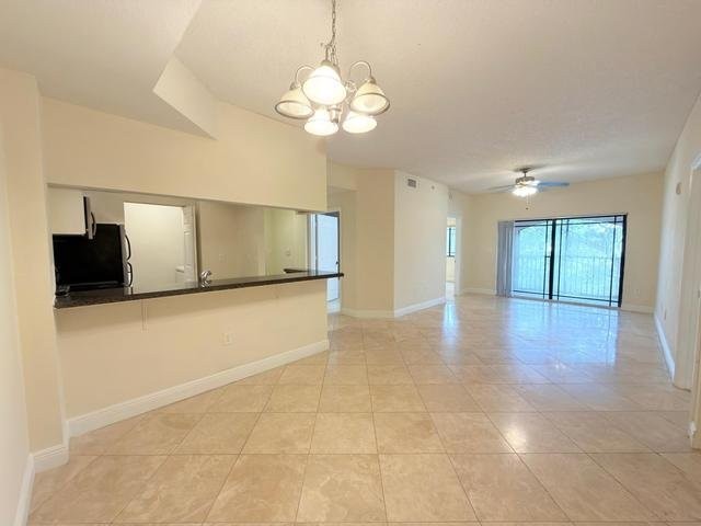 2806 Veronia Dr - Photo 2 of 8