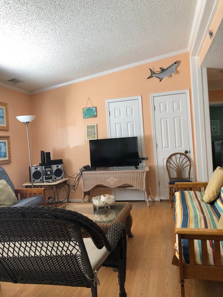 104G Sunset Dr - Photo 5 of 21