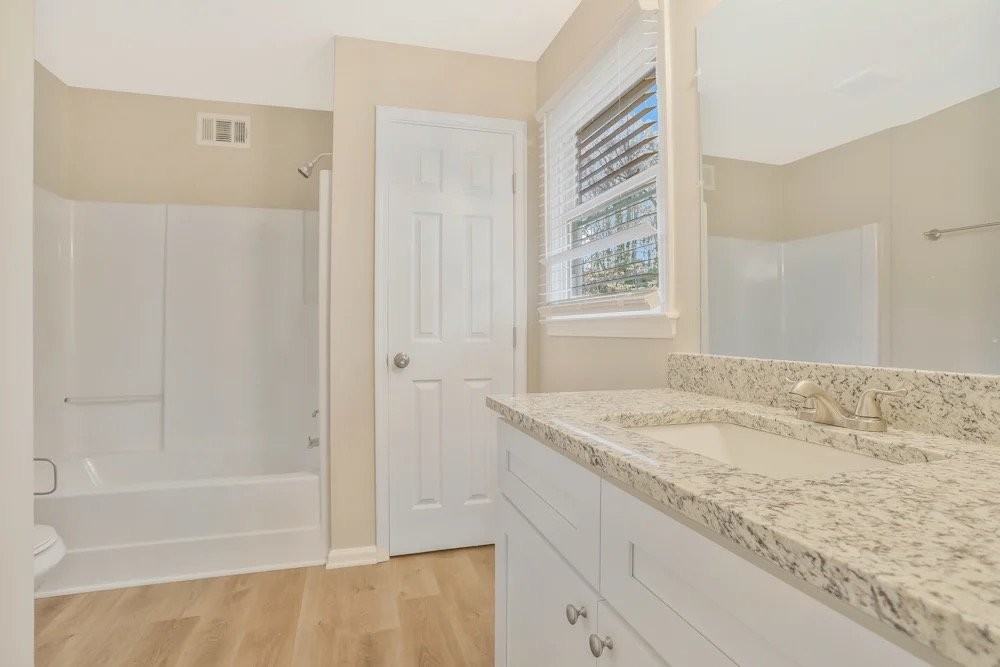 1647 Roman Point Dr - Photo 6 of 11