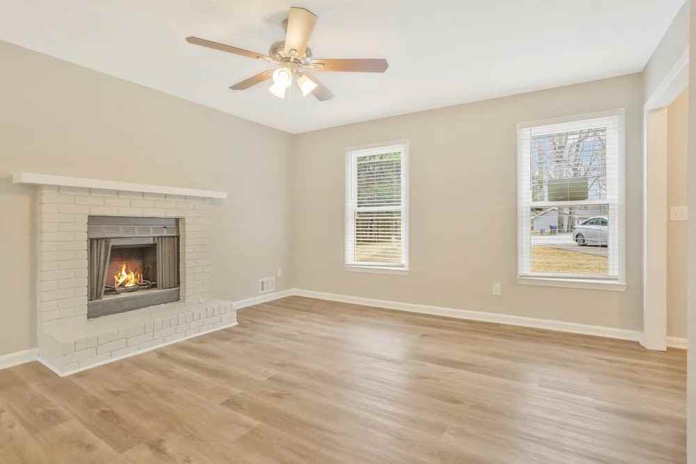 1647 Roman Point Dr - Photo 7 of 11