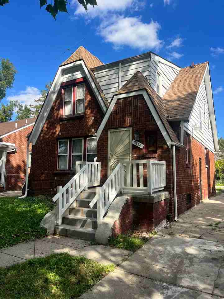 9620 Strathmoor St - Photo 2 of 20