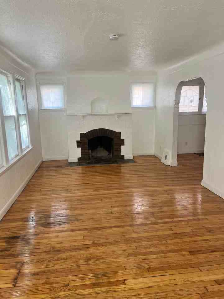9620 Strathmoor St - Photo 7 of 20